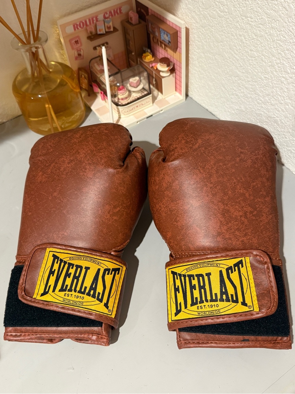 Everlast 1910 Boxing Gloves 14oz Sparring training Brown Adult Unisex